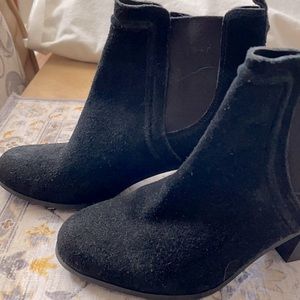 Sam Edelman 71/2 Women’s Bootie NEW